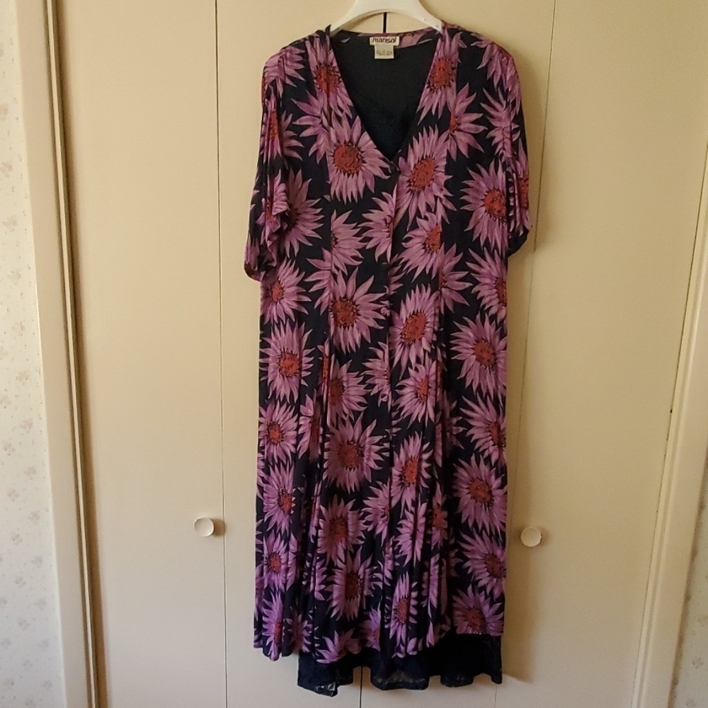Dress - Picture 3 of 4